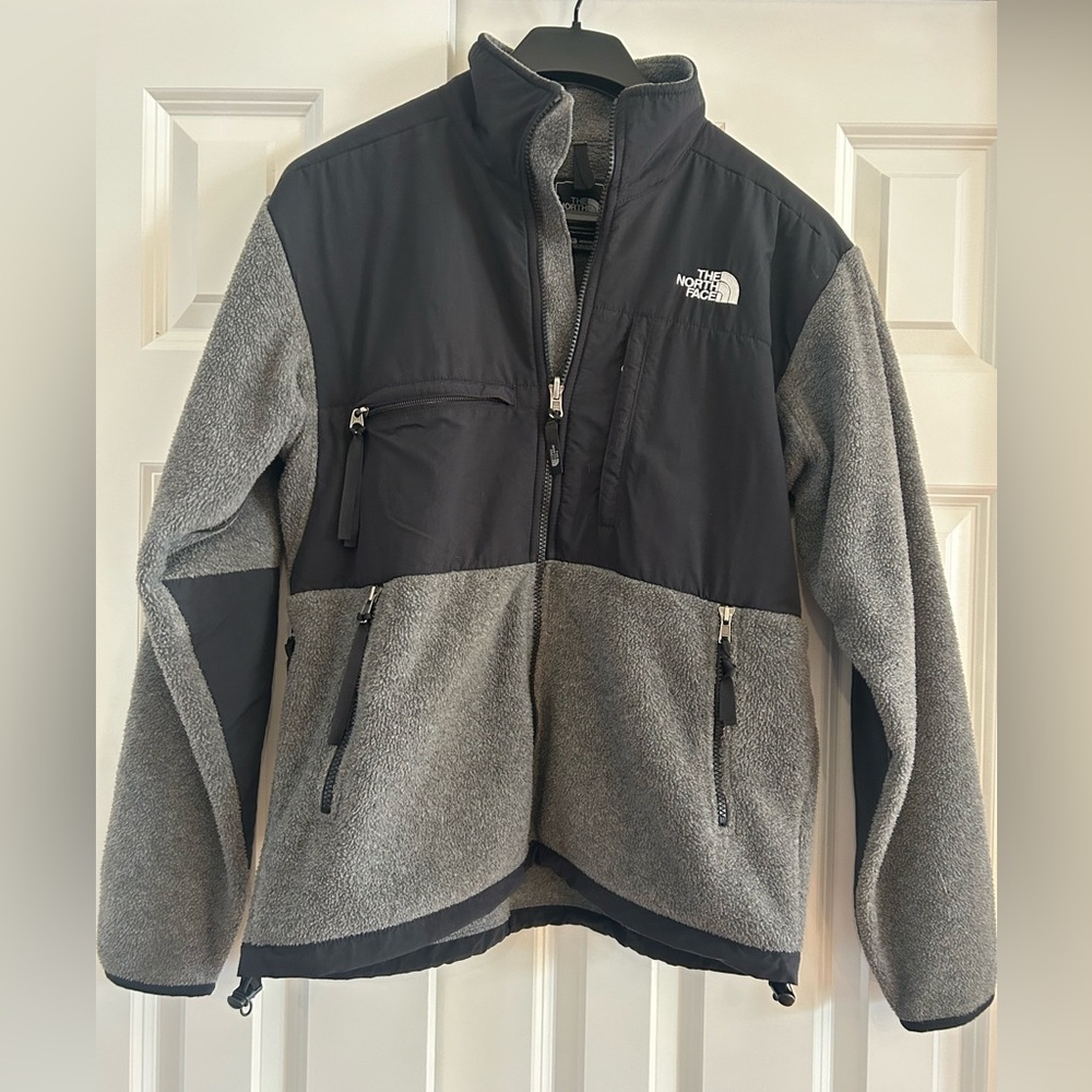 Gray North Face Denali fleece (men’s S)